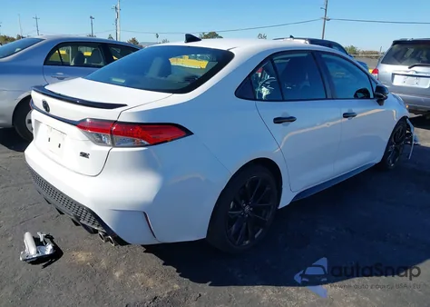 2021 Toyota Corolla Se Nightshade Edition z USA, uszkodzony, nr VIN 5YFS4MCE5MP067863